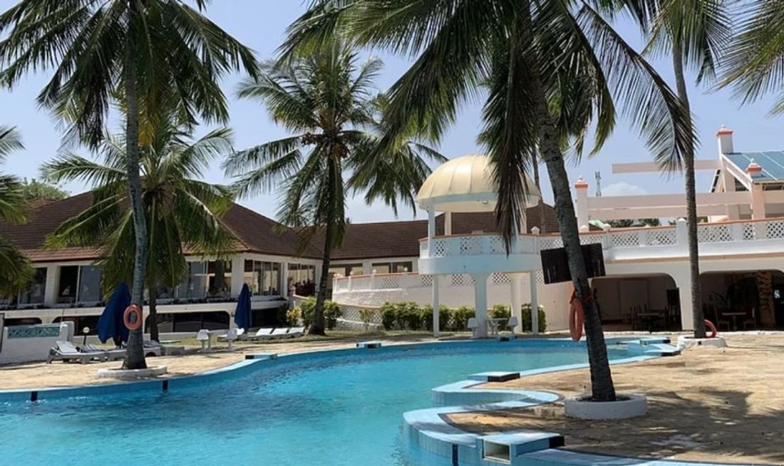 Club Sun N' Sand Beach Resort Exterior