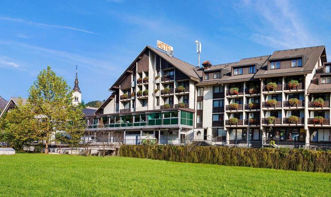Cerkno Hotel Exterior