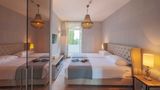 Port 9 Hotel Room