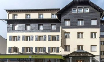 Evenia Oros Hotel