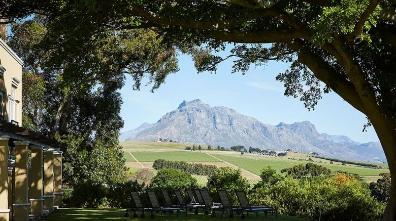 <b>The Devon Valley Hotel Exterior</b>