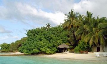 Nika Island Resort