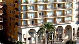 Saratoga Hotel