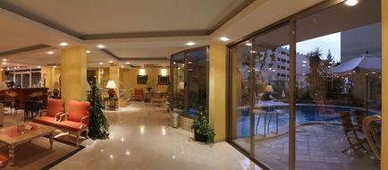 Saratoga Hotel Lobby