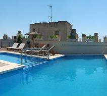 Saratoga Hotel Pool