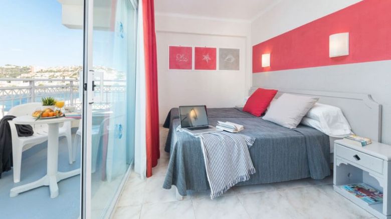 <b>Playas del Rey Hotel Room</b>
