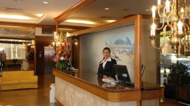 B and B Copacabana Hotel Lobby
