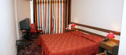 Sylva Hotel Room