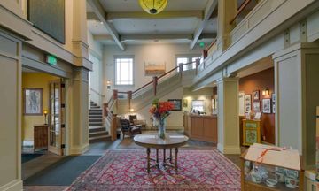 Hotel McCall