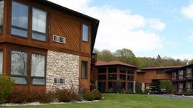Pine Grove Resort Exterior