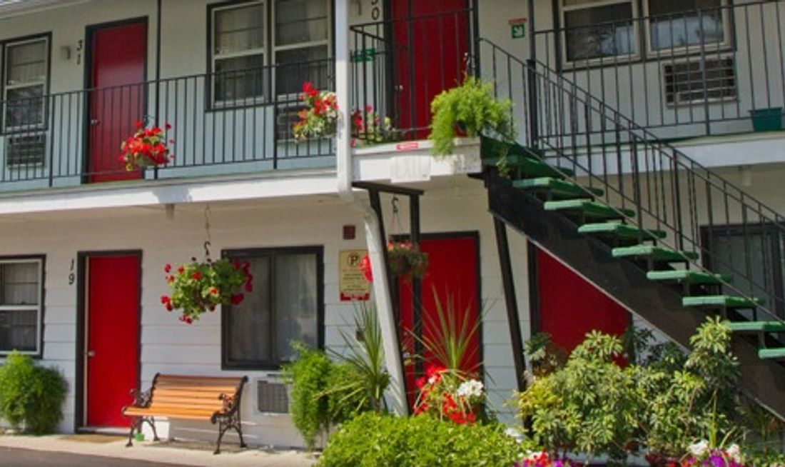 Fitzgerald's Motel Exterior