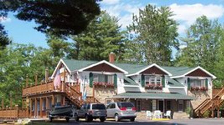 Edgewater Inn  and  Cottages Exterior