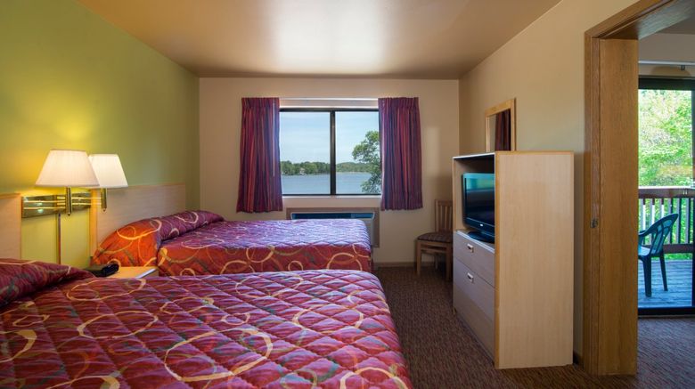 <b>Bakers Sunset Bay Resort Room</b>