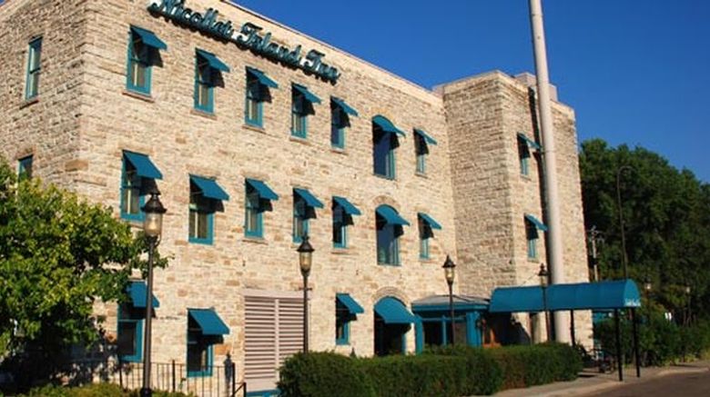 <b>Nicollet Island Inn Exterior</b>