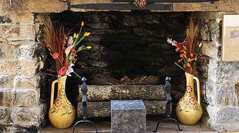 <b>Hometown Inn Staunton Lobby</b>