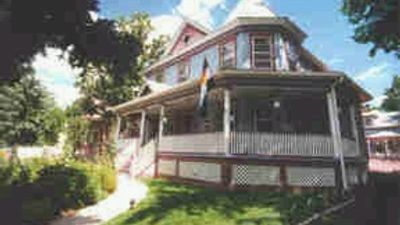 Holden House 1902 Bed & Breakfast Inn