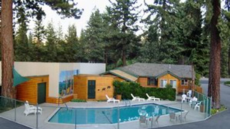 <b>Tahoe Valley Lodge Pool</b>