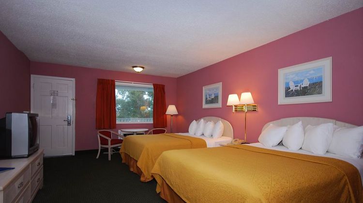 Atlantic Shores Inn and Suites Room
