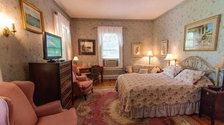 <b>Carriage House Bed & Breakfast Room</b>