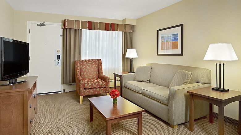 <b>Charlottetown Inn & Conference Center Suite</b> <b>Charlottetown Inn & Conference Center Suite</b>