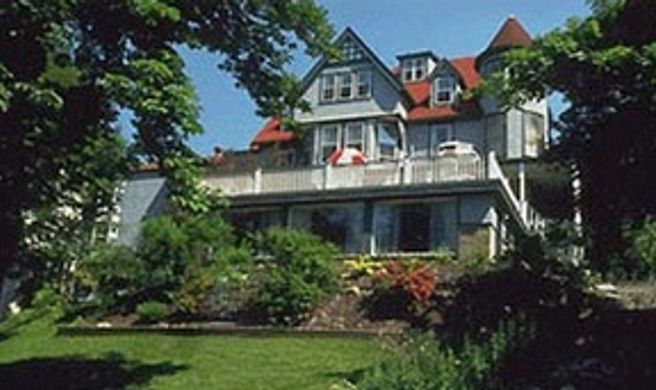 Boscawen Inn Exterior
