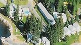 Bay Breeze Motel & Cottages Exterior