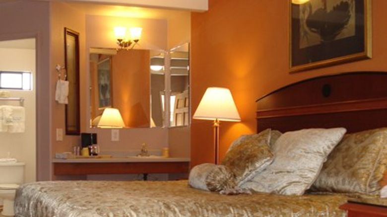 <b>Coast Inn and Spa Room</b>
