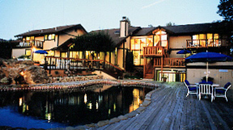 <b>Silver Rose Inn, Spa & Winery Pool</b>