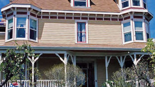 Swan-Levine House
