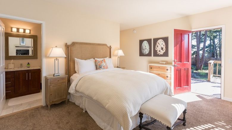 <b>Inn at The Cobbler's Walk Mendocino Room</b>
