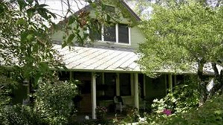 Barretta Gardens Inn Bed  and  Breakfast Exterior
