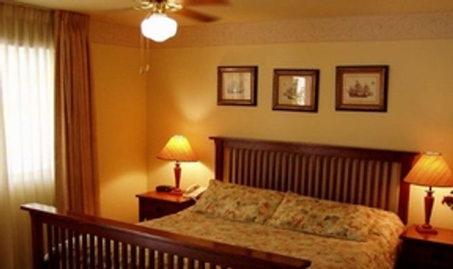 Inn on Pine Room