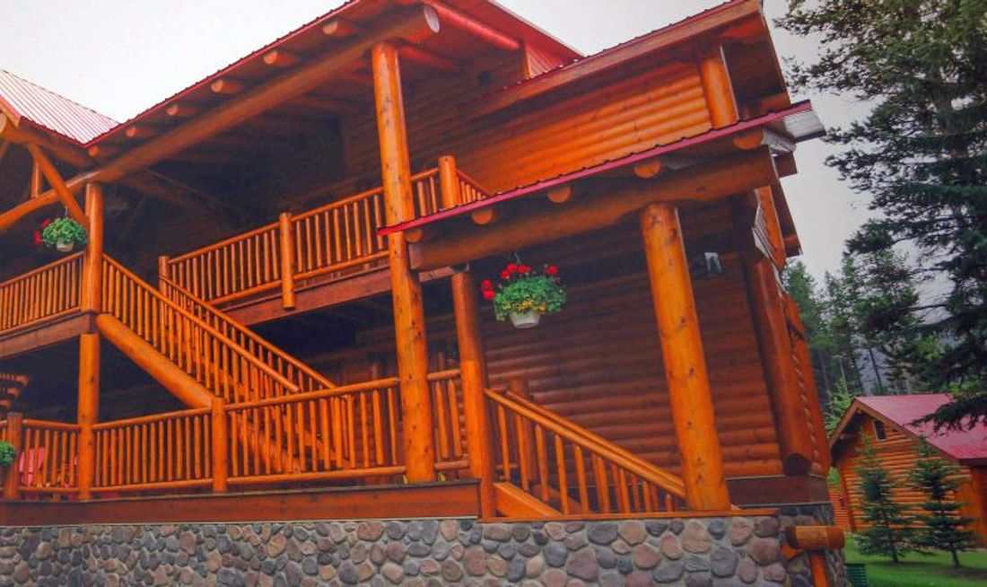 Baker Creek Chalets Exterior