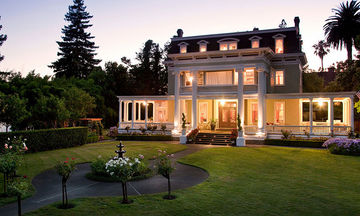 Churchill Manor Bed & Breakfast