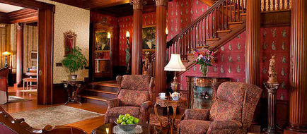 Churchill Manor Bed & Breakfast Lobby