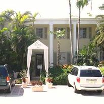 The Pillars Hotel
