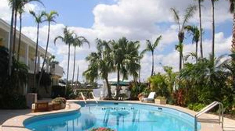 <b>The Pillars Hotel Pool</b>