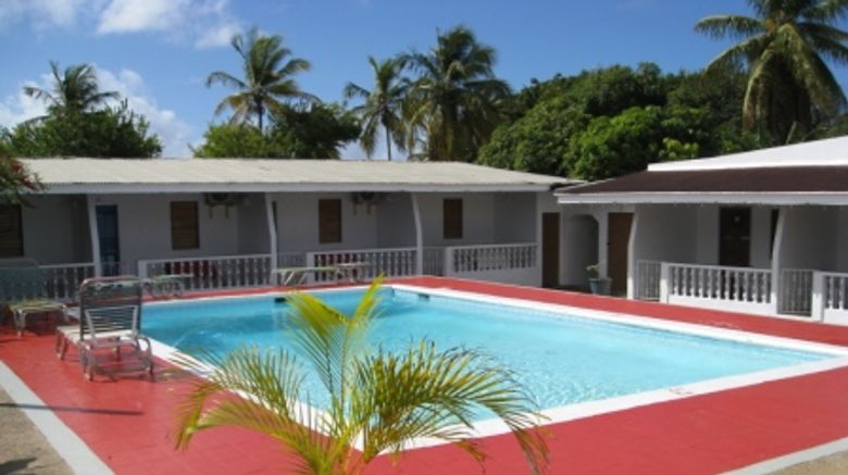 <b>Golden Thistle Hotel Pool</b>