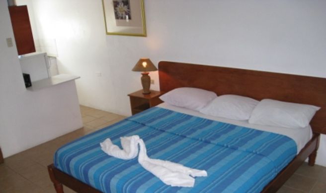 Golden Thistle Hotel Room