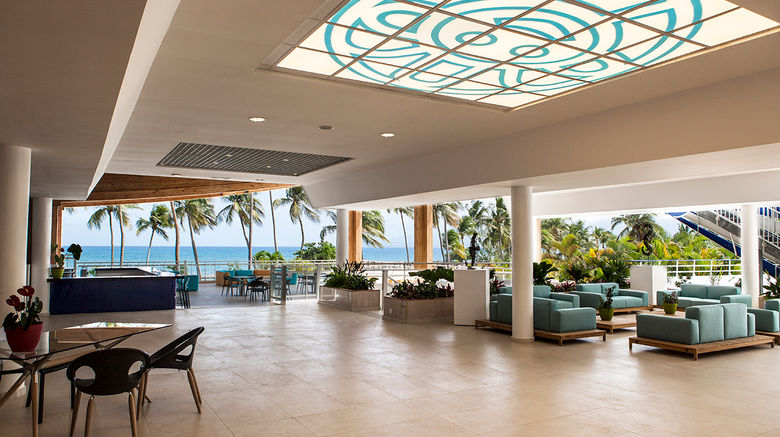 <b>Arawak Beach Resort Lobby</b>