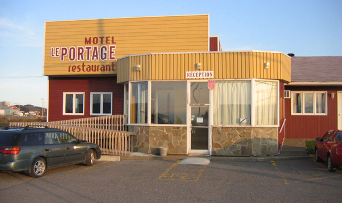 Le Portage Exterior