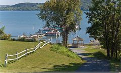 Bay Side Inn & Marina