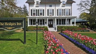 The Hedges Inn