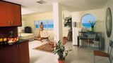 South Seas Hotel Suite