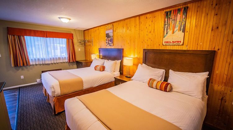 Alpine Inn & Suites Room