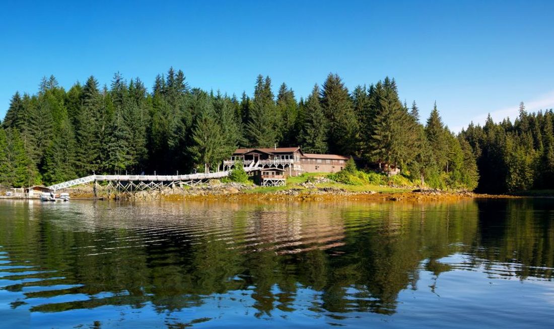 Yes Bay Lodge Exterior