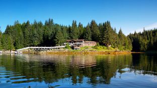 Yes Bay Lodge