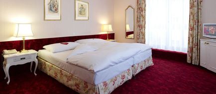 Mozart Hotel Room