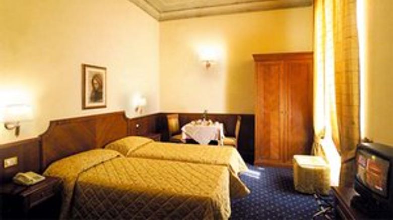 <b>Arizona Hotel Room</b>