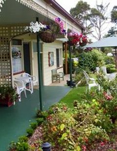 Wintersun Gardens Motel